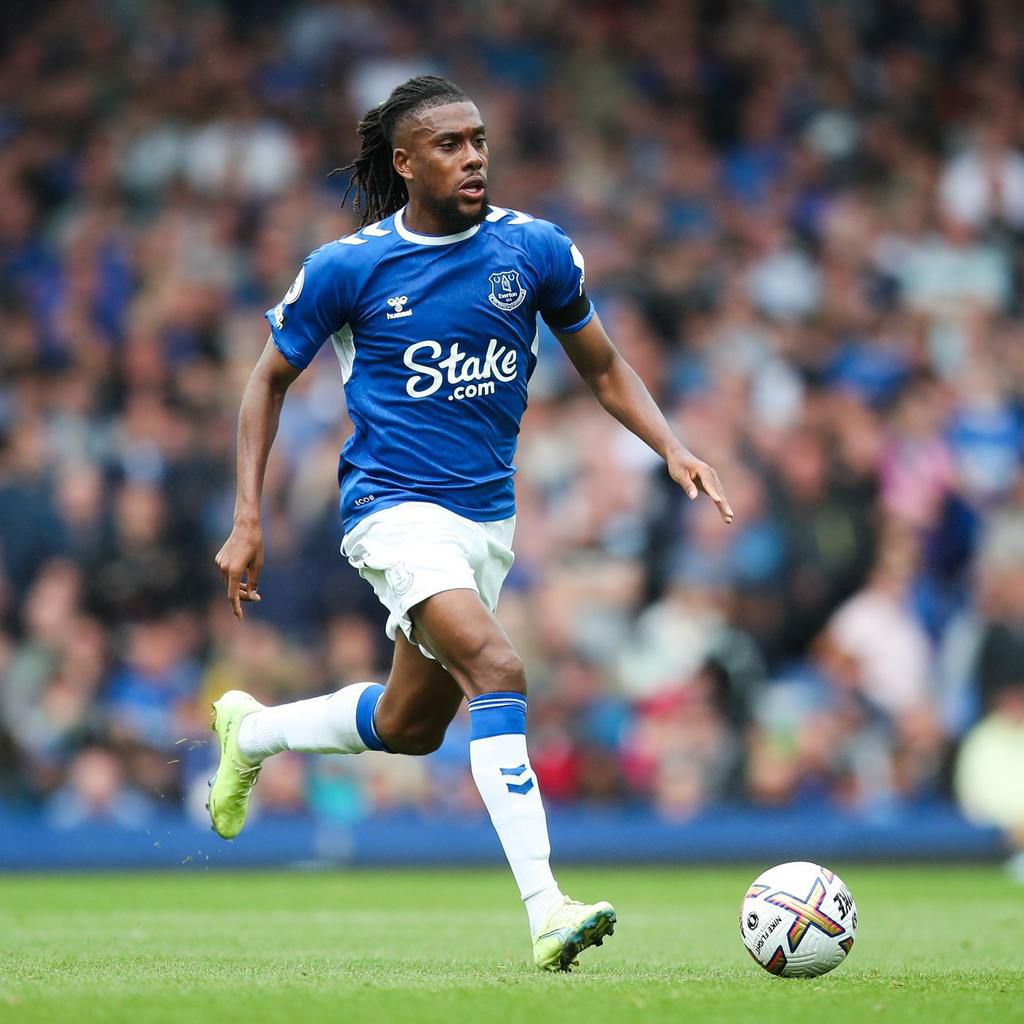 Alex Iwobi in action for Everton in the Premier League