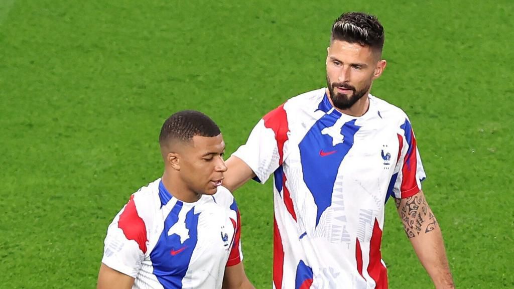 France forwards Kylian Mbappe and Olivier Giroud