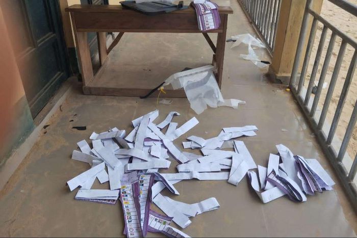 Youths destroyed election materials at a polling unit in Bayelsa State. [The Cable]