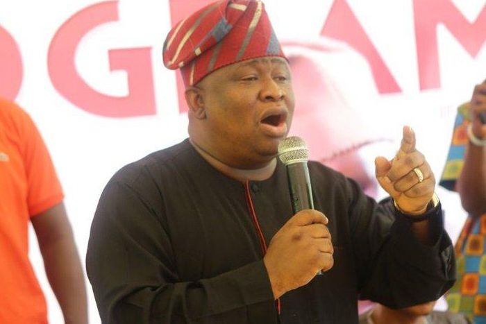 Senator Solomon Adeola. [Twitter:@ManLikeIcey]