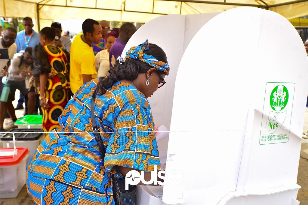 A Nigerian voting in Lagos