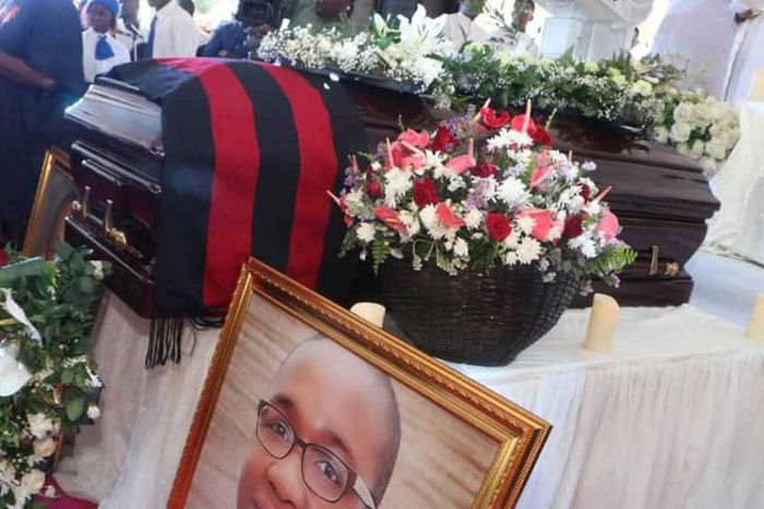 David Mark buries son amidst tears in Otukpo.
