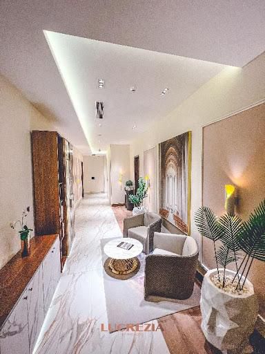 French CNN - TF1 TV Network celebrated the extraordinary achievements of Sijibomi Ogundele.