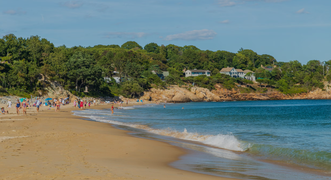 Singing Beach in Manchester-by-the-Sea, Massachusetts [Expedia]