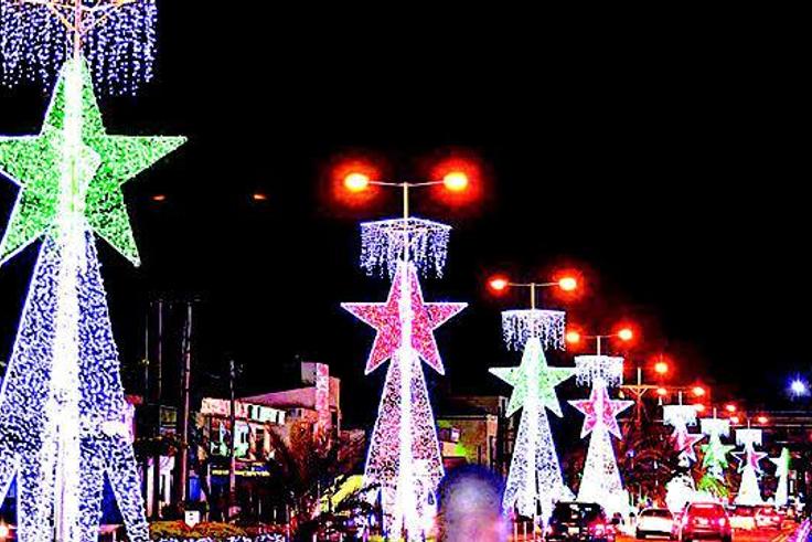 Bring back childhood Christmas traditions!  [Guardian]