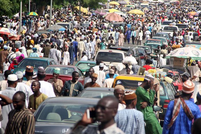 Nigerians-crowd-population