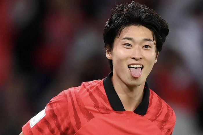 Cho Gue-sung is said to be too handsome.