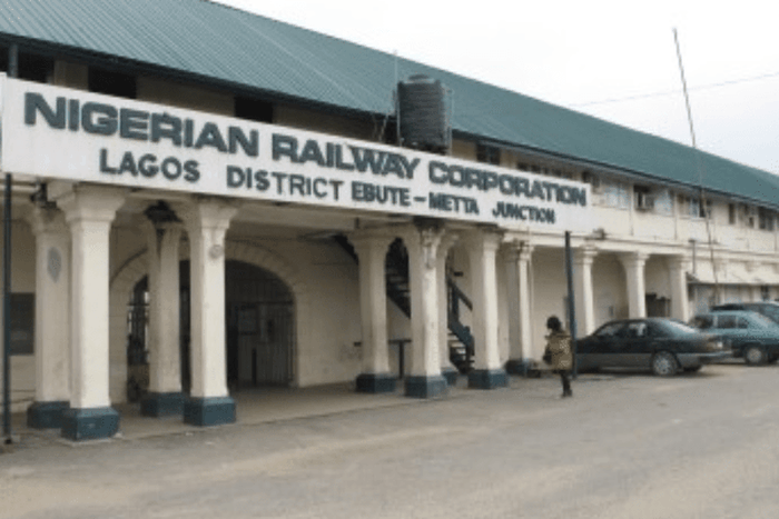 9 railway workers suspended over ticketing fraud [Twitter:JO]