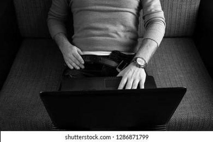 The confessions of a porn addict [Shuttershock]