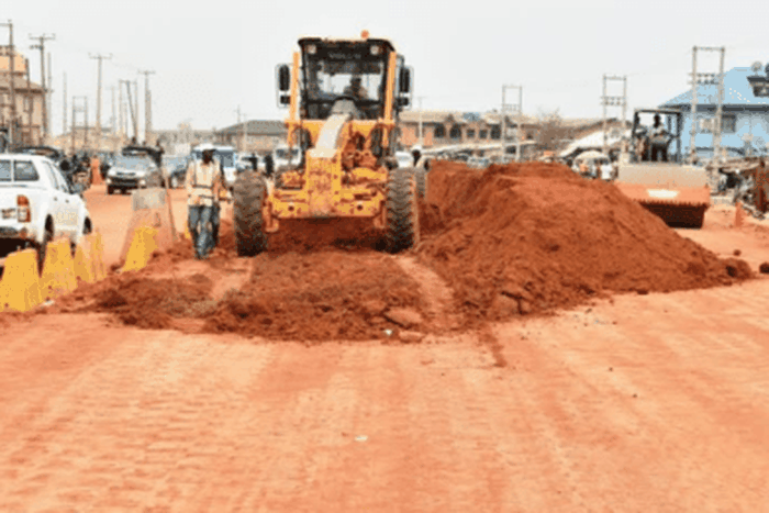 FG begins work on N12bn Umuahia-Bende-Ohafia Road project. [gambetanews]