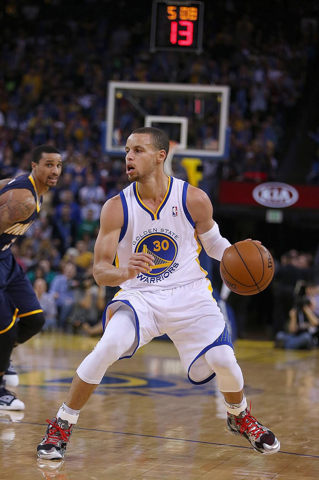 Steph Curry in action for Golden State Warriors