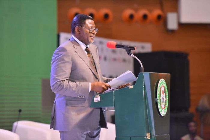Cross River State governor, Bassey Otu. [Twitter:@mcjoeclassic]