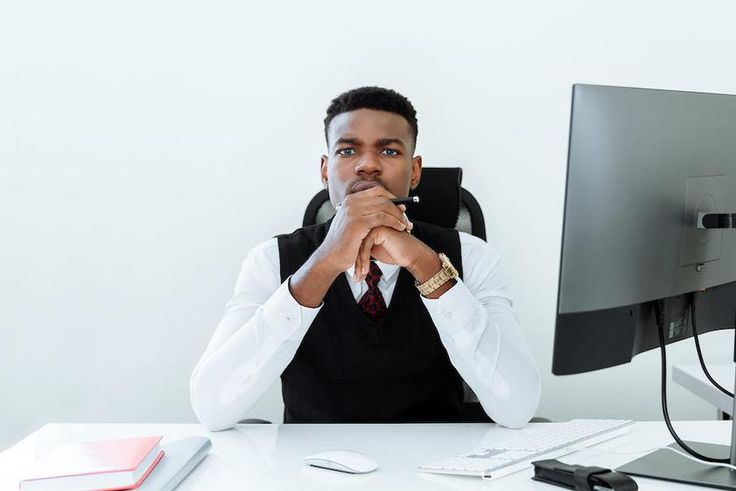 A man sitting behind a desk [Image: Thirdman]