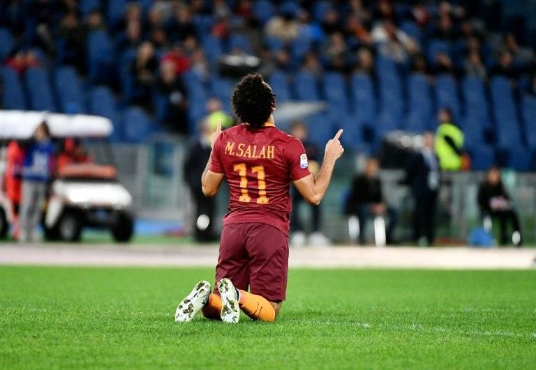 AS Roma's forward Mohamed Salah celebrates after scoring on November 6, 2016