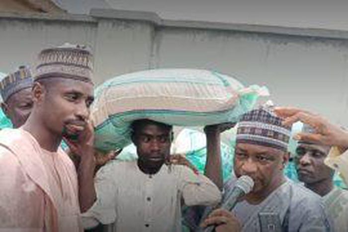Commenting on the gesture, former Commissioner for Water Resources in Zamfara, Alhaji Sanda Danjari commended Zubairu for reaching out to the people at the grassroots. [NAN]