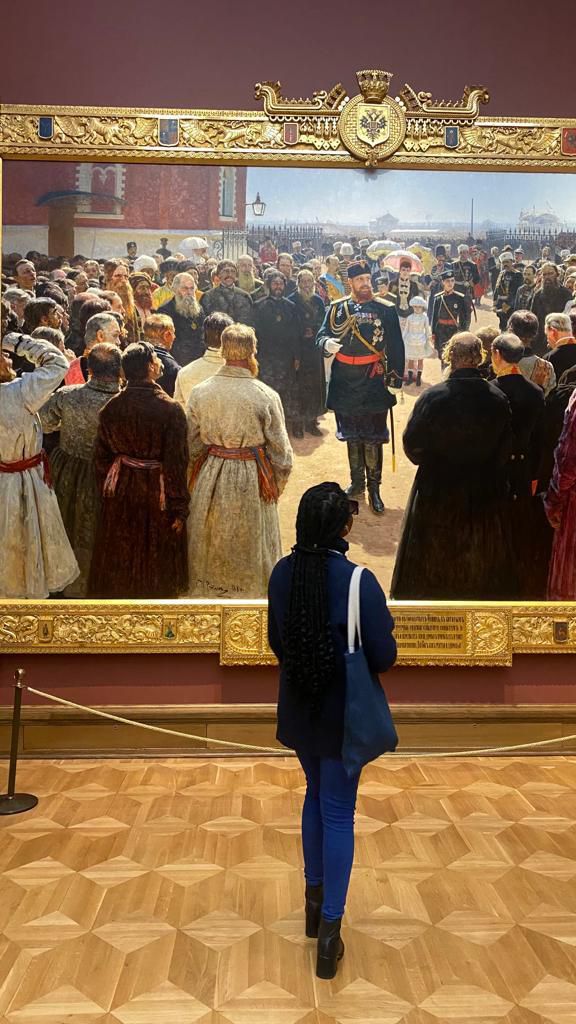 The paintings in Tretyakov Gallery holds many stories