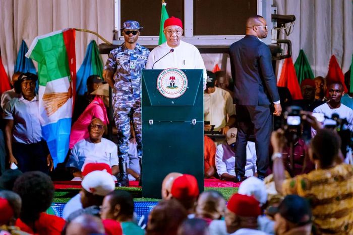 Governor Hope Uzodinma addressing the people of the State. [Imo Govt]