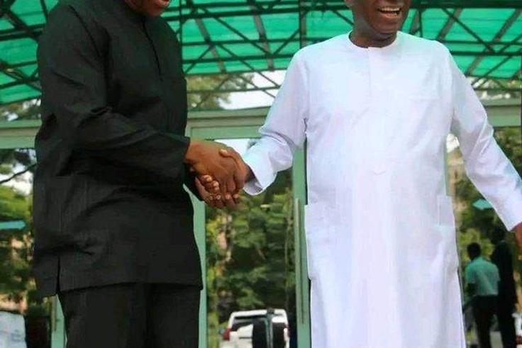 Labour Party presidential candidate and Bishop David Oyedepo. [Twitter:@Emperordotman]
