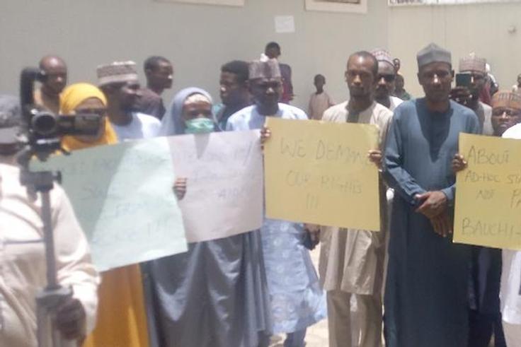2023 census Adhoc staff protest non-payment of allowances in Bauchi