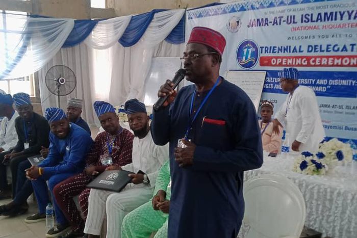 Eng. Ashim Oyekan giving his acceptance speech.