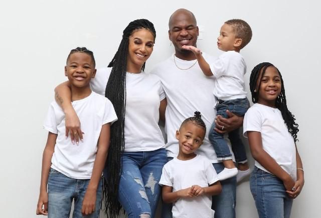 Neyo currently has 7 children with his wife Chrystal Renay