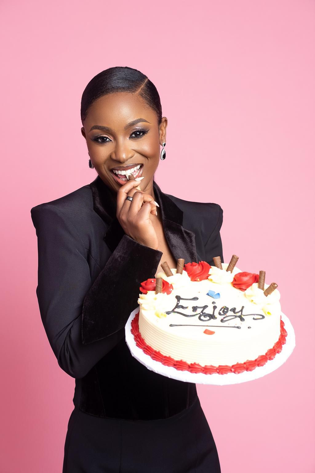 Bella Okagbue signs with Fastest Cakes, becomes brand ambassador