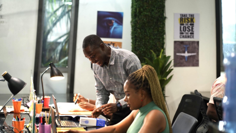 A visual masterpiece: Camon 20 Premier's camera elevates 'The Thing With Feathers'