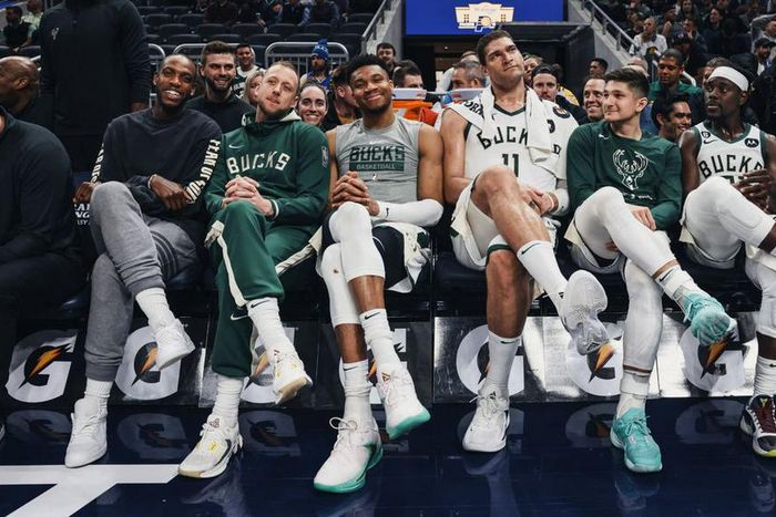 Giannis Antetokounmpo outshines Jordan Nwora as Bucks set record against Pacers