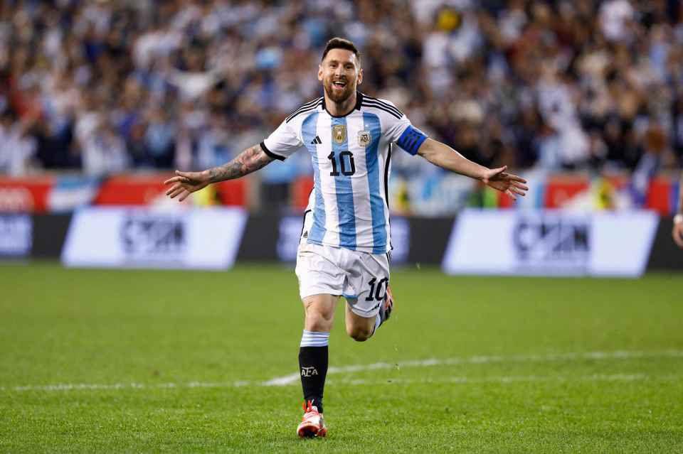 Lionel Messi Celebrating