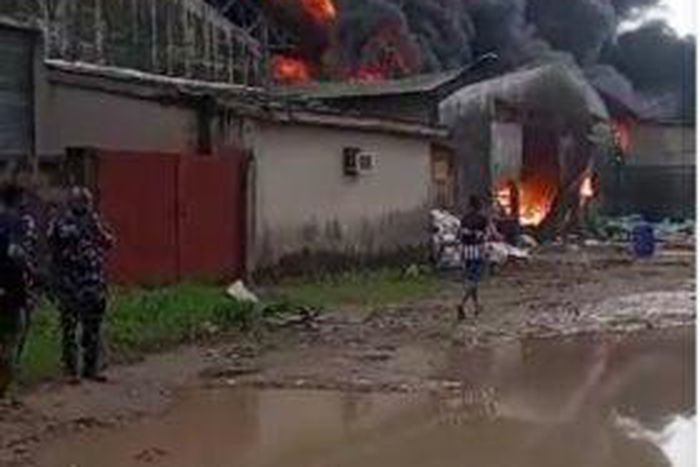LASTMA, others combat Ilupeju industrial fire outbreak. [NAN]