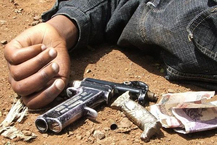 7 thugs shot dead
