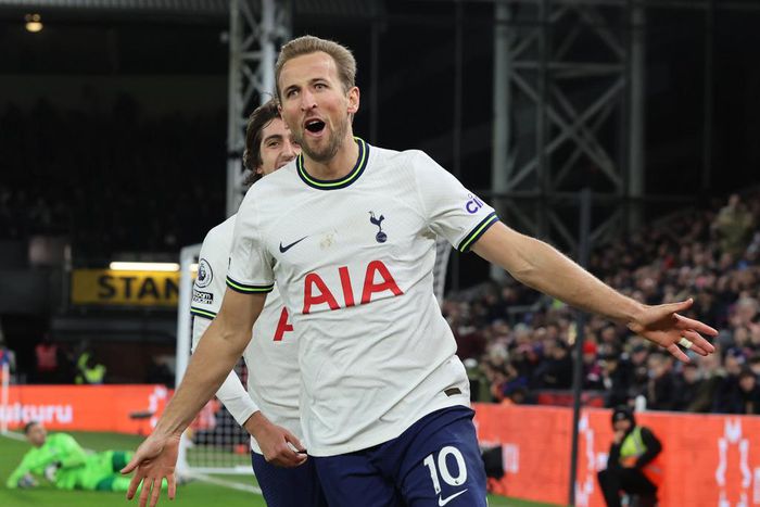 Crystal Palace v Tottenham Hotspur - Premier League London ENGLAND - January 04: Tottenham Hotspur s Harry Kane celebrates his goal during English Premier League soccer match between Crystal Palace against Tottenham Hotspur at Selhurst Park