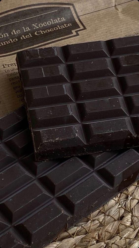 Dark chocolate bars [Pinterest]