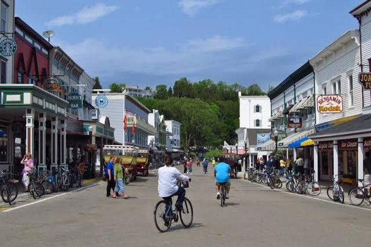 Bicycles and horse-drawn carriages are the primary modes of transportation [Triple Pundit]