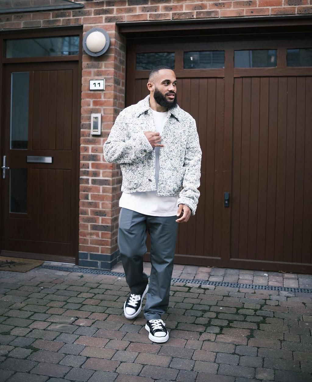 BryanMbeumo/Instagram