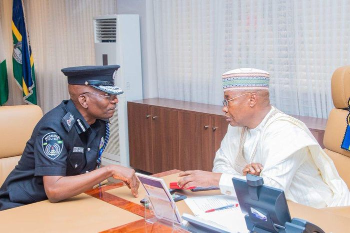 Acting IGP, Kayode Egbetokun and his immediate predecessor, Usman Baba Alkali. [Twitter:@Princemoye1]