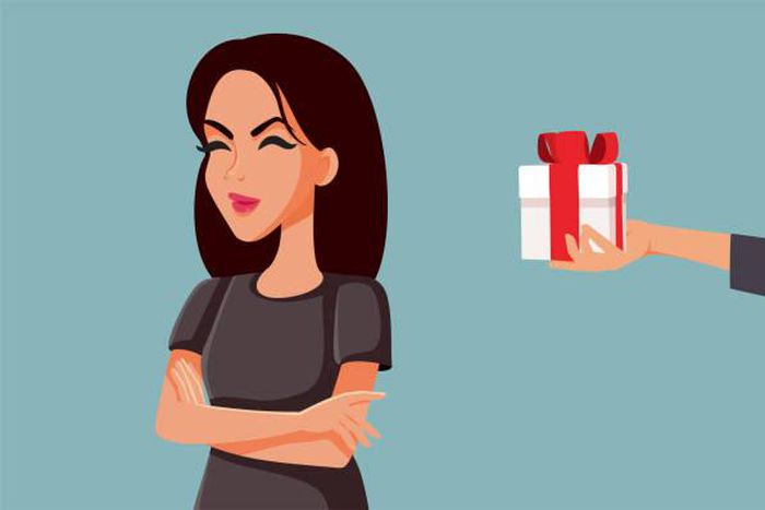Gifts to avoid for your lovers[istockphoto]