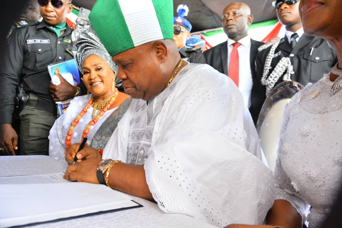 Adeleke freezes Osun bank accounts immediately after swearing-in.
