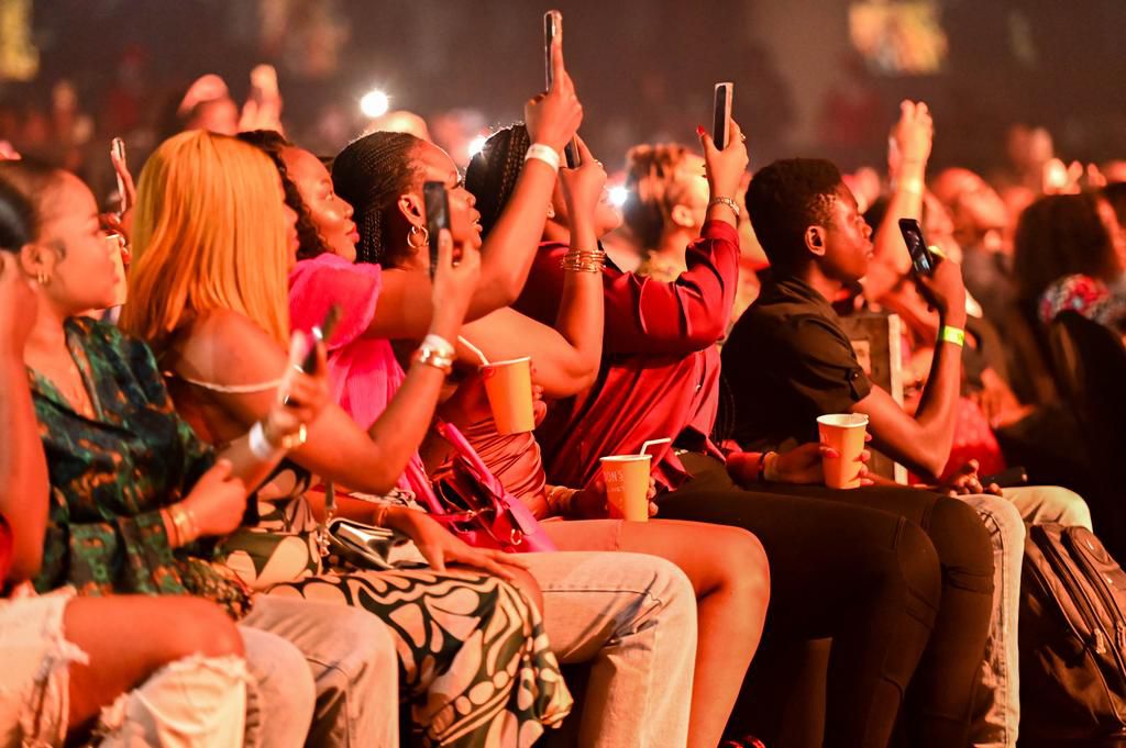 What went down at Adekunle Gold's 'Catch Me If You Can' concert with Gordon's