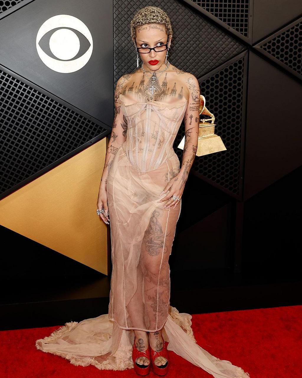 Doja Cat at the 2024 Grammys [entertainmenttonight]