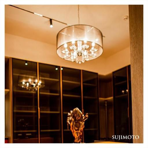 French CNN - TF1 TV Network celebrated the extraordinary achievements of Sijibomi Ogundele.