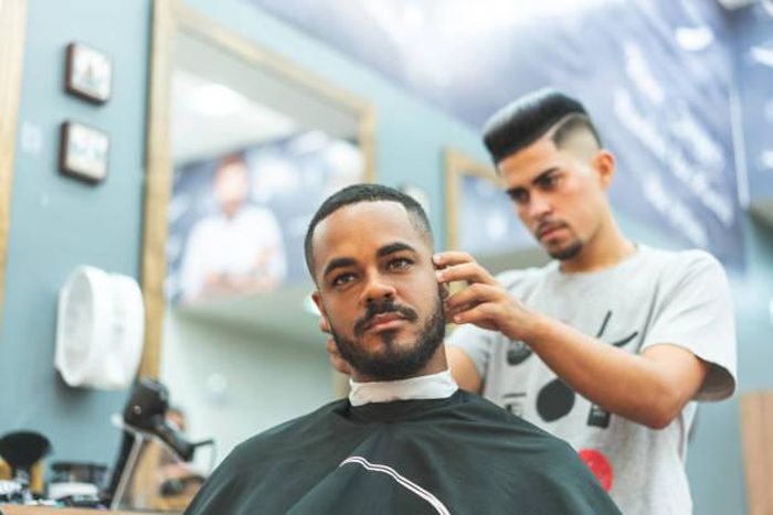 Black men share their struggle to get a good barber [istockphoto]