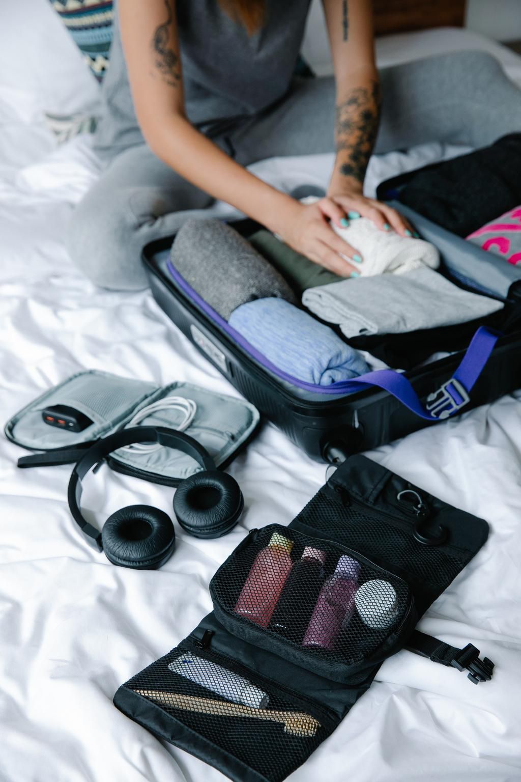 6 tips to survive long international flights/Pexels