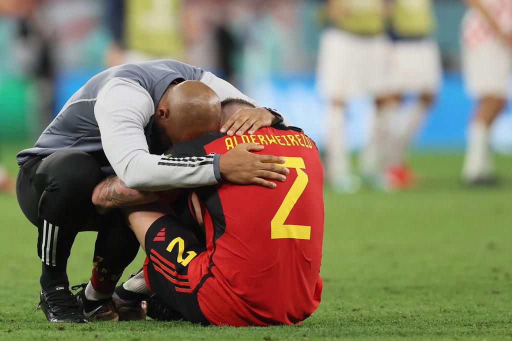 Belgium s assistant coach Thierry Henry and Belgium s Toby Alderweireld show dejection at a soccer game between Belgium s national team, Nationalteam the Red Devils and Croatia, the third and last game in Group F