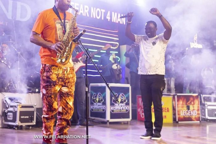 Femi Kuti and Pasuma performing