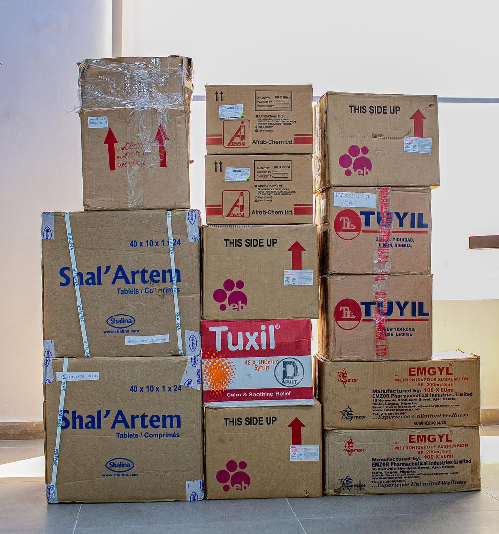 Timi Dakolo partners with foundation to provide relief aids for Bayelsa flood victims