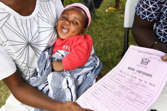 Children birth registration (Credit: UNICEF)
