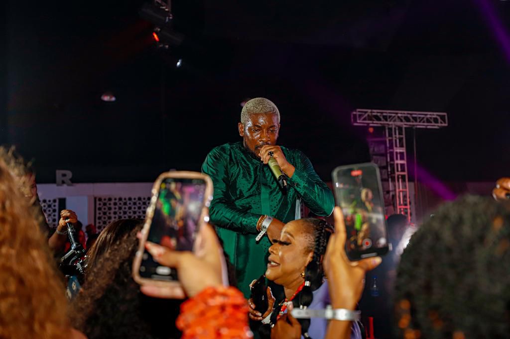 SupaKomando electrifies 9th edition of  AMVCAs!