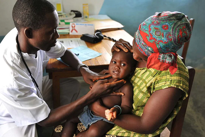 Medical care in Nigeria (Credit: Nigerian Finder)