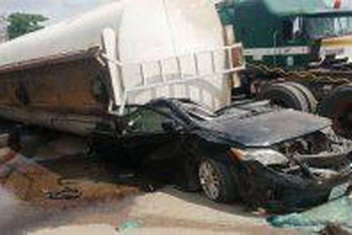 Scene of the accident in Anambra on Saturday.